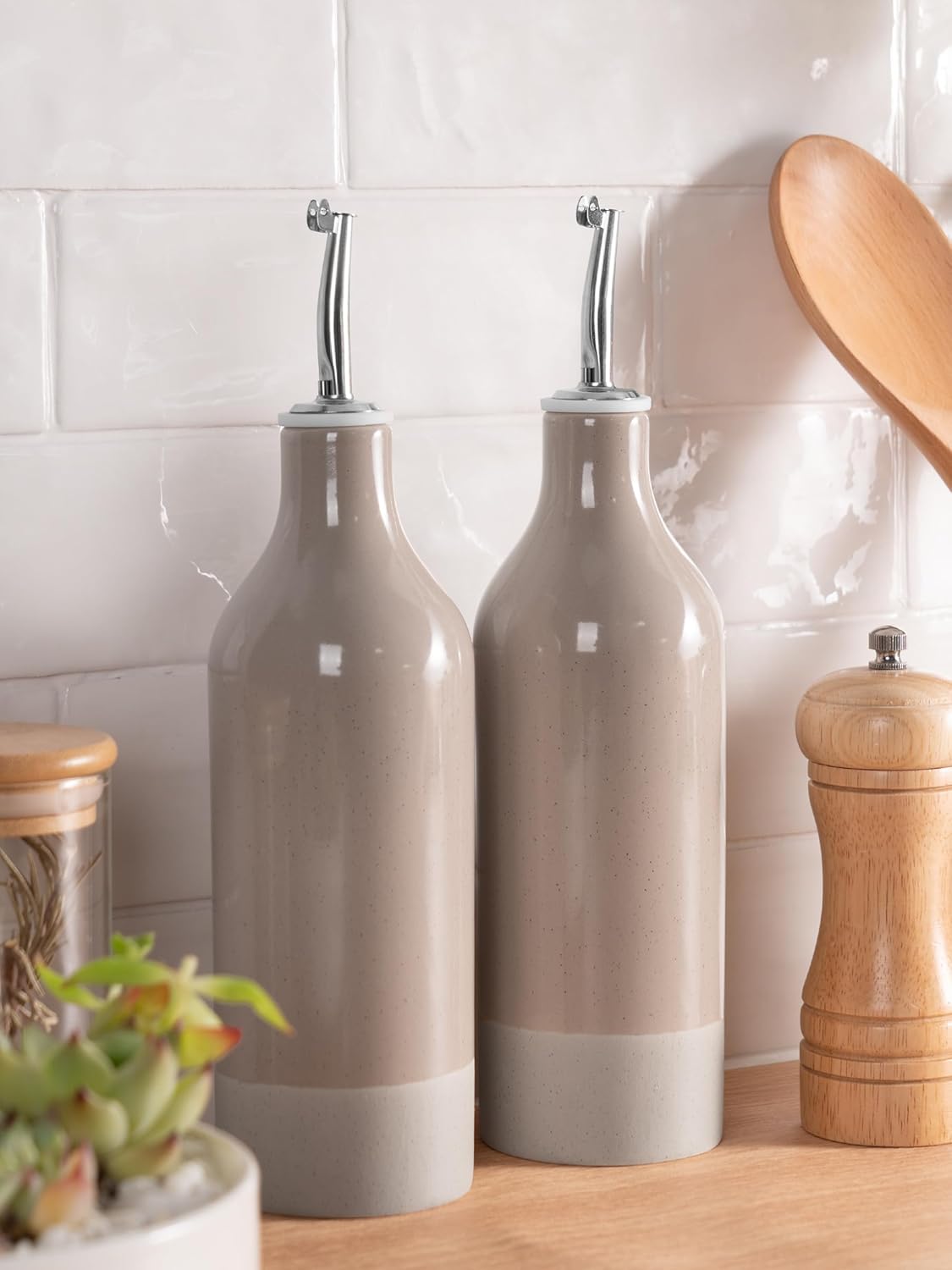 famiware Milkyway 16oz Ceramic Olive Oil Dispenser Bottle, Olive Oil and Vinegar Dispenser Bottle Set of 2 with Stainless Steel Pourers, Suitable for Storage Vinegar, Liquids, Cinnamon Brown