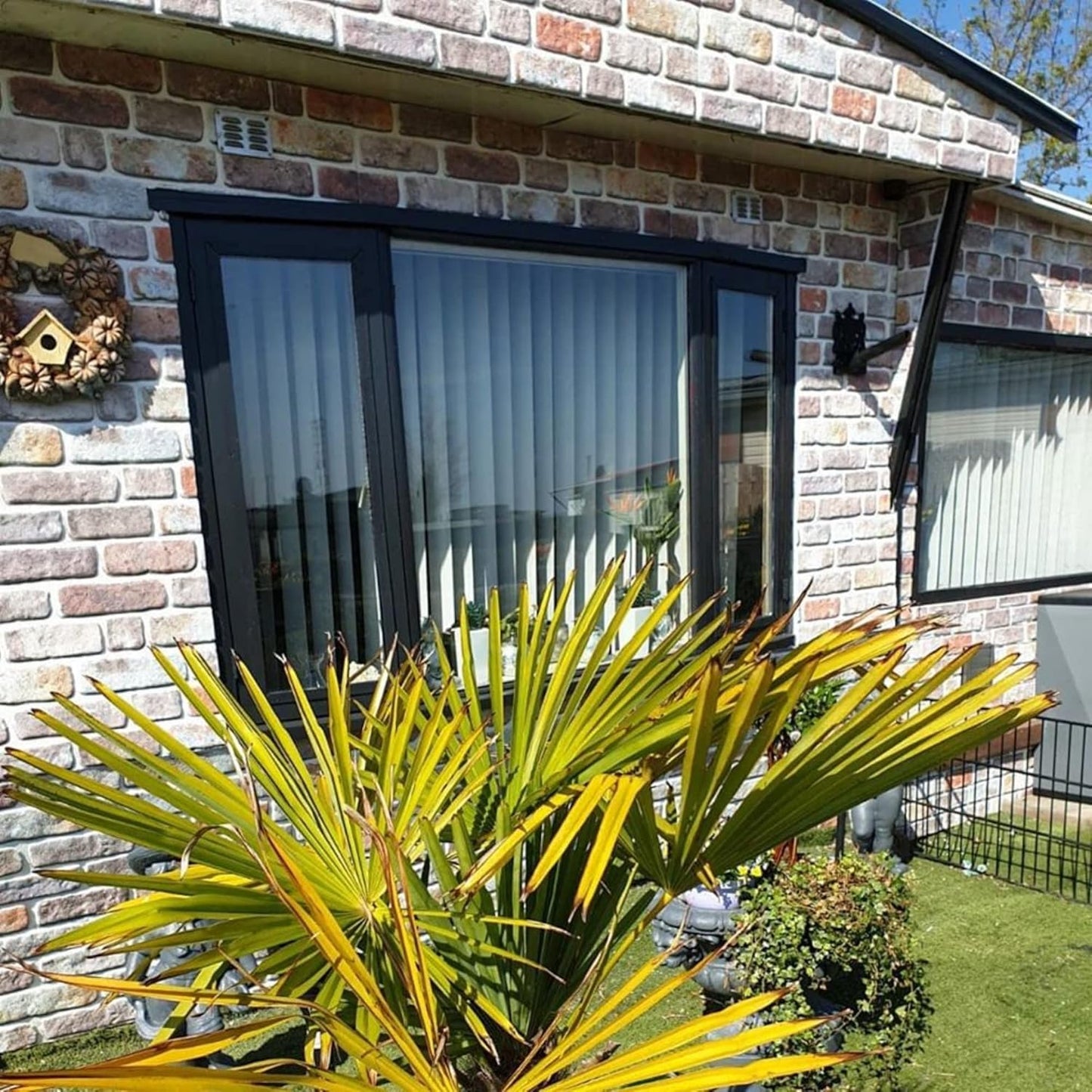 Dundee Deco 3D Wall Panels Faux Brick - Cladding, Brown Beige Stone Look Wall Paneling, Styrofoam Facing for Living Room, Kitchen, Bathroom, Balcony, Bedroom, Set of 5, Covers 27 sq ft