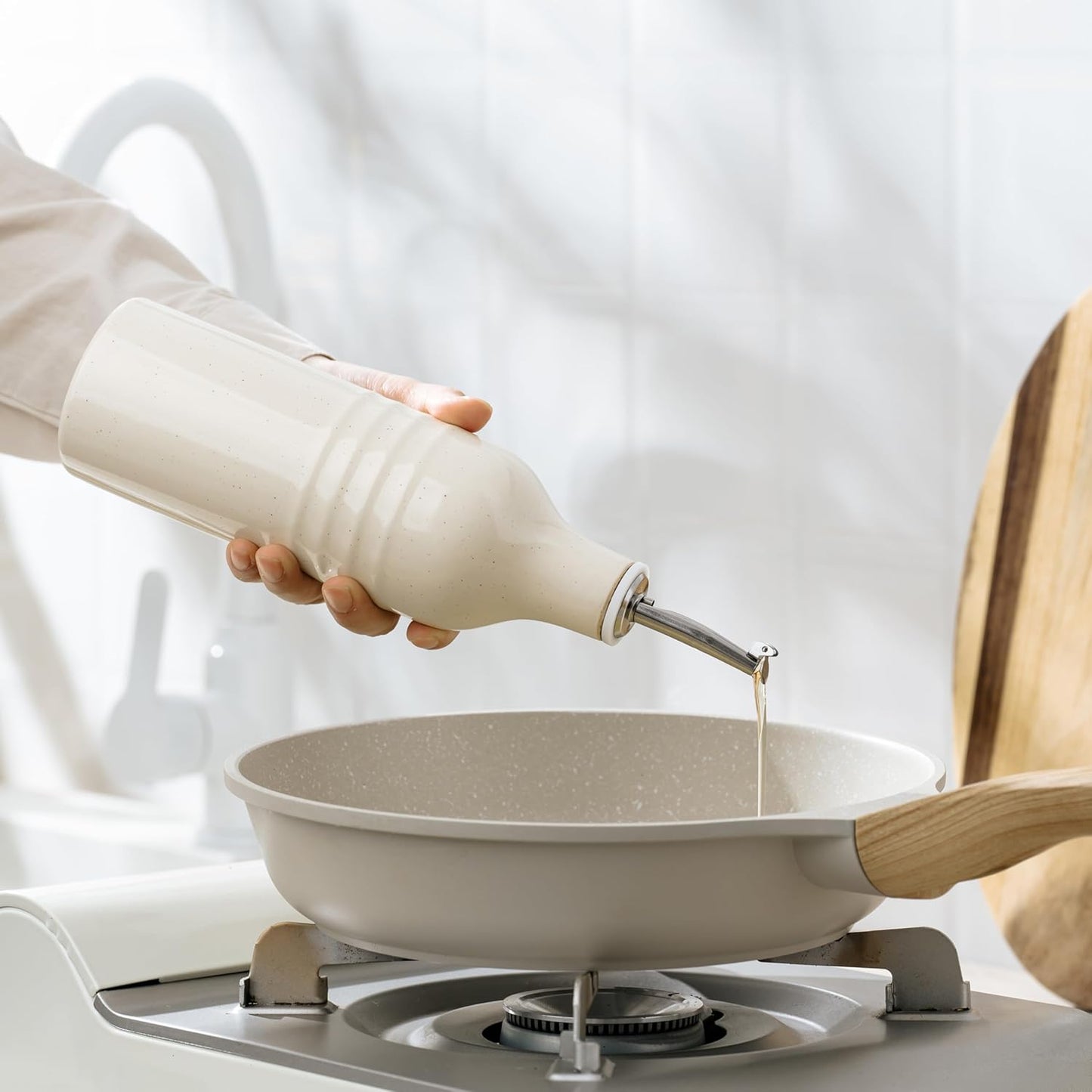 famiware Jupiter 16oz Ceramic Olive Oil Dispenser Bottle, 1 Piece Oil Dispenser for Kitchen with Stainless Steel Pourers, Suitable for Storage Vinegar, Soy Sauce, Coffee Syrup, Vanilla White