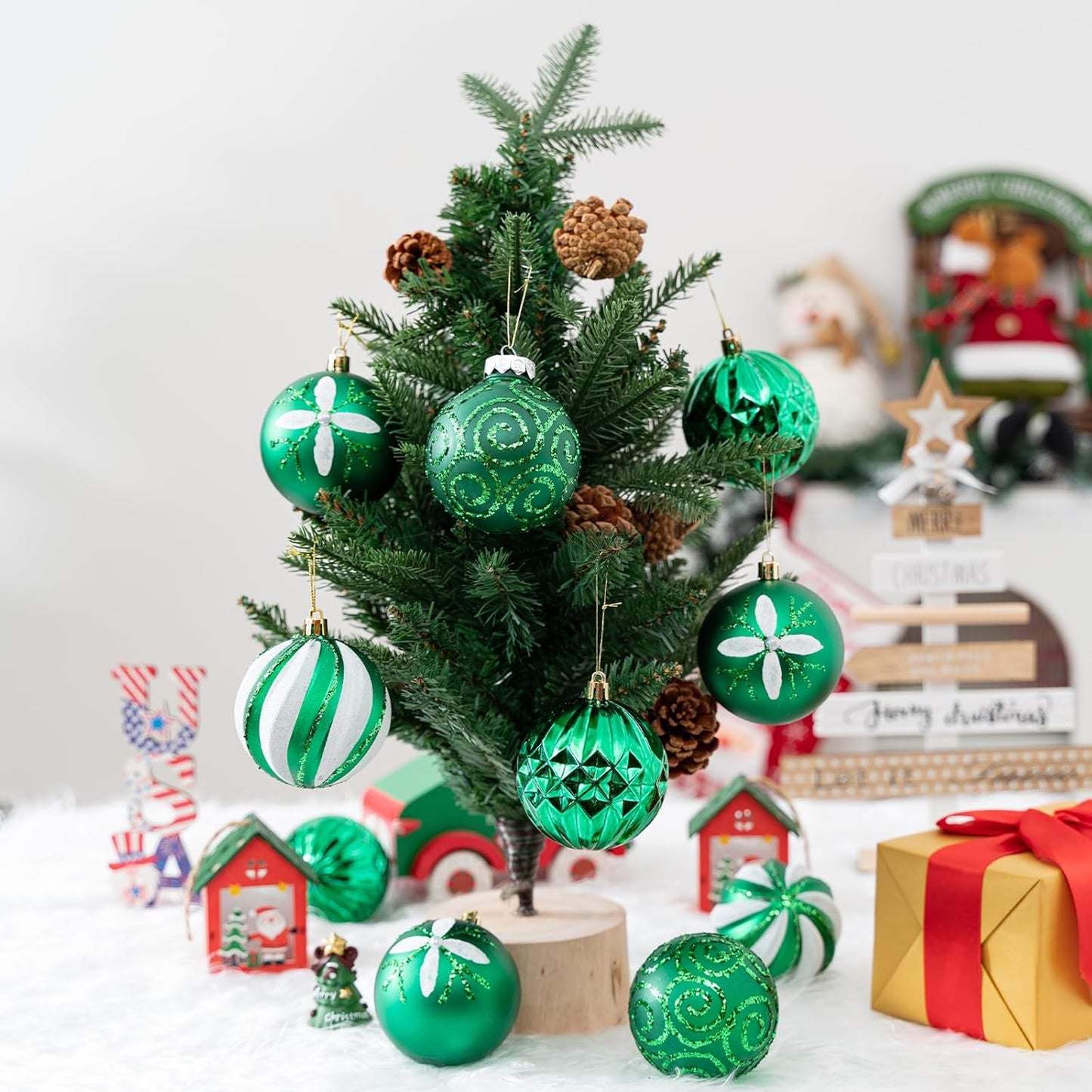 16Pcs Christmas Ball Ornaments Set, 3.15" Shatterproof Christmas Ornaments, Luxury Glitter Hanging Ornaments for Xmas Tree, Xmas Holiday, Party, Wedding (Green)