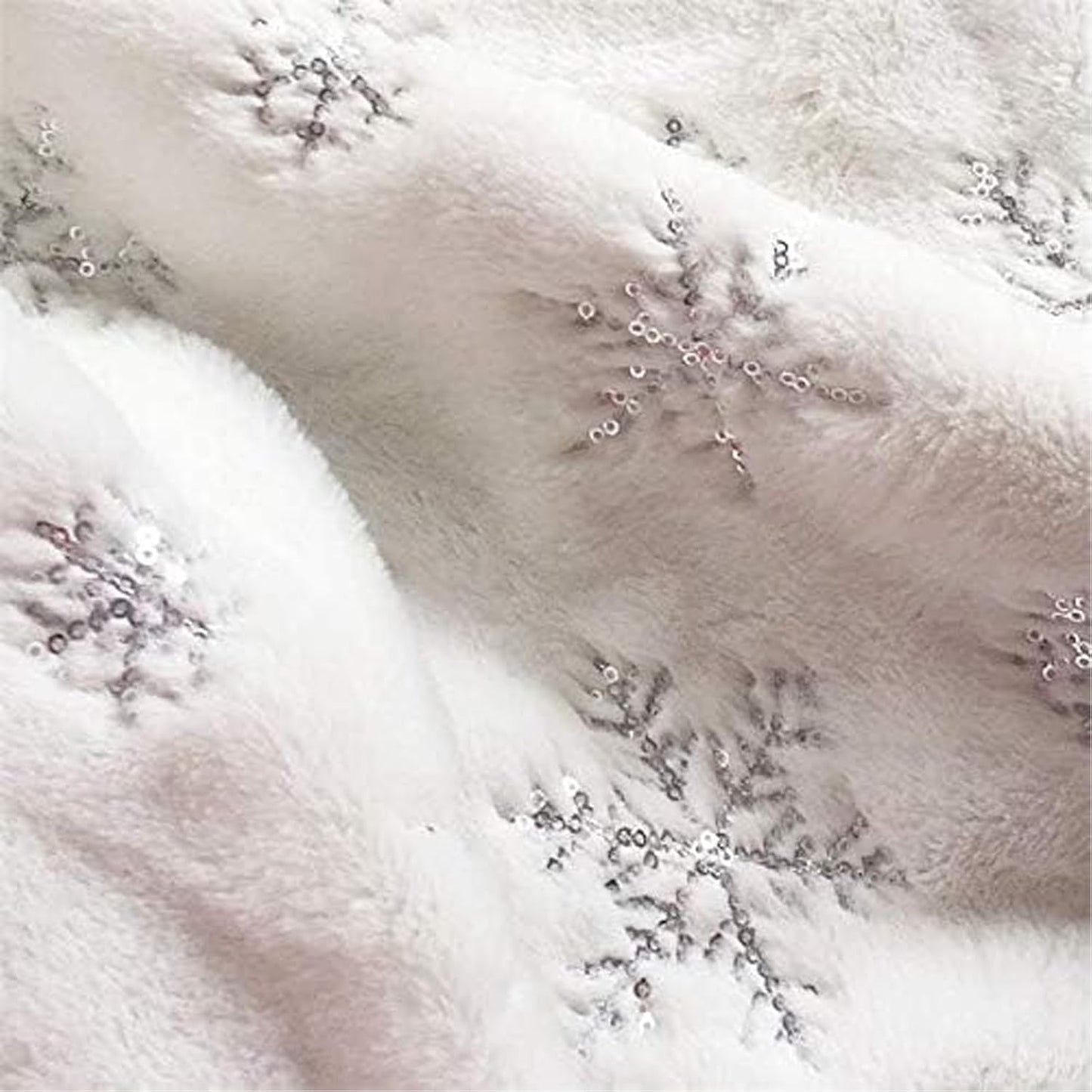 36inch White Christmas Tree Skirt Tree Carpet Blanket, Soft 3ft Xmas Christmas Tree Blanket with Silver Snowflake White Faux Fur Carpet for Christmas Holidays Decoration Party