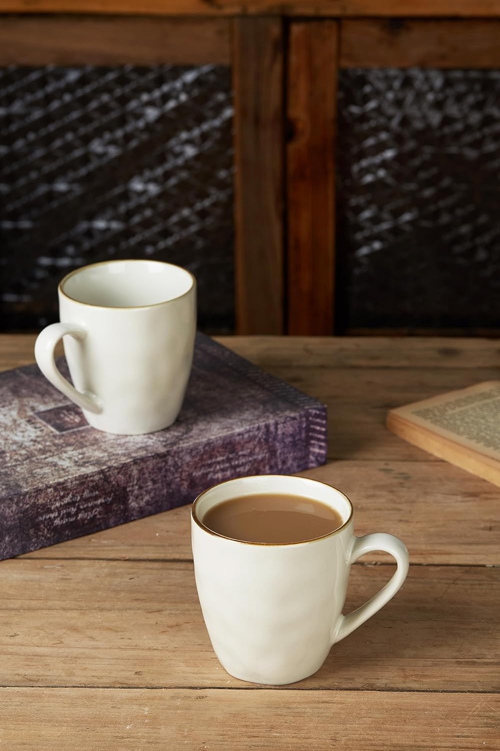 famiware Coffee Mugs Set of 4, Ocean Round 11.5oz Coffee Cup Set with Handle for Cocoa, Milk, Hot Chocolate, Tea or Water, Stoneware Cups for Kitchen, Microwave Dishwasher Safe, Vanilla White